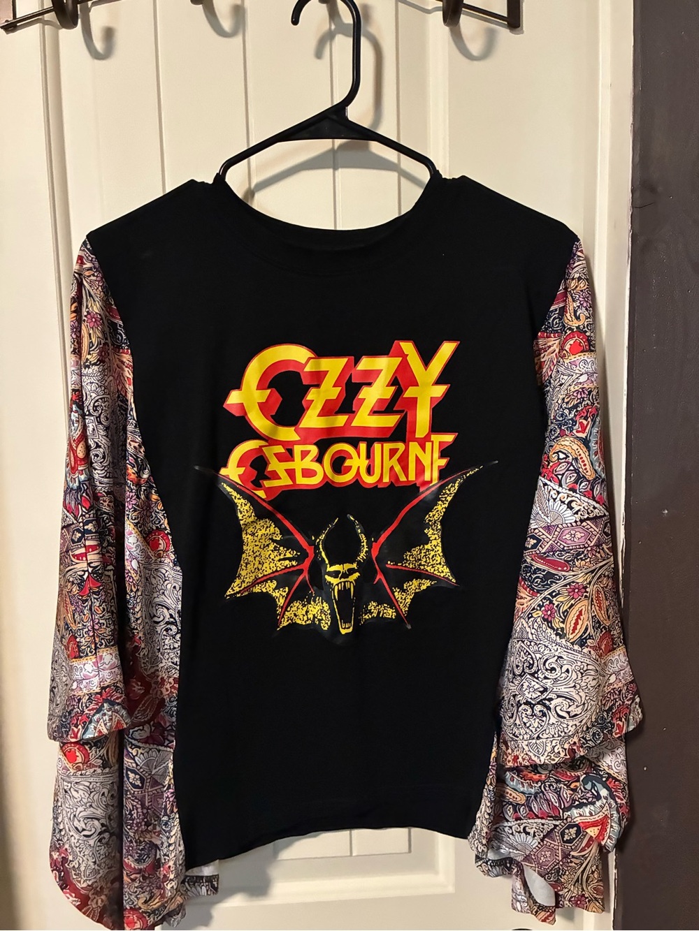 Boutique Batwing Ozzy Tee